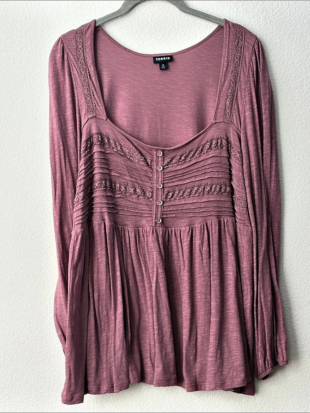 Torrid Lace-Detail Button Front Blouse in Mauve Like New